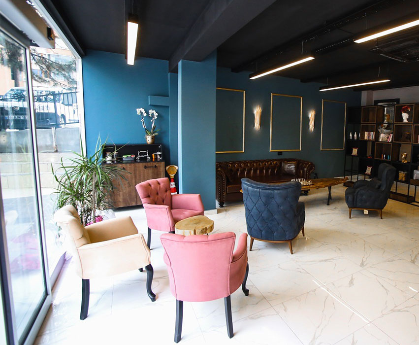 <span>EWA HAIR DESIGN</span> Biz Kimiz?